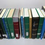 Briefmarken Posten Europa und Übersee in 18 Alben