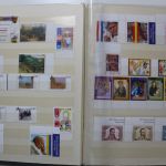 Briefmarken Posten Europa und Übersee in 18 Alben