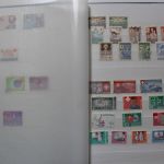 Briefmarken Posten Europa und Übersee in 18 Alben