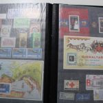 Briefmarken Posten Europa und Übersee in 18 Alben