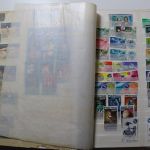 Briefmarken Posten Europa und Übersee in 14 Alben