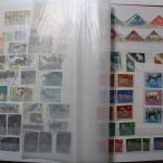 Briefmarken Posten Europa und Übersee in 18 Alben