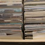 Großer Karton voller Ansichtskarten, alles Motive und Ausland