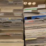 Großer Karton voller Ansichtskarten, alles Motive und Ausland