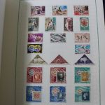 Briefmarken-Posten Ausland in 5 Alben