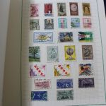 Briefmarken-Posten Ausland in 5 Alben