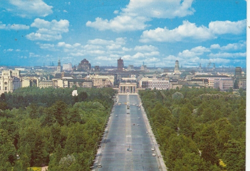Berlin, Blick v.d.Siegessäule auf Tiergarten und Brandenburger Tor ngl F7227