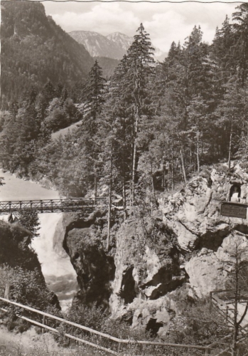 Der Lechfall bei Füssen mit Maxsteg und Denkmal ngl F9257