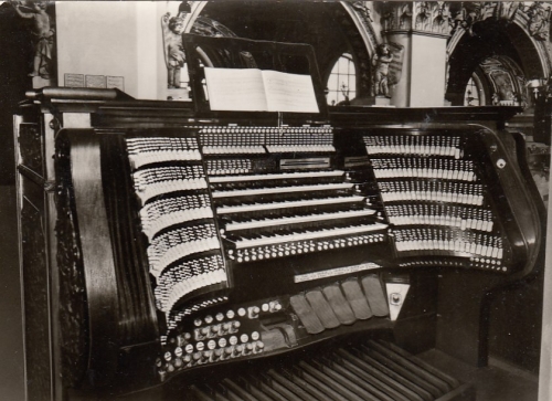 Passau, Dom, Größte Orgel der Welt, Hauptspieltisch ngl G0663