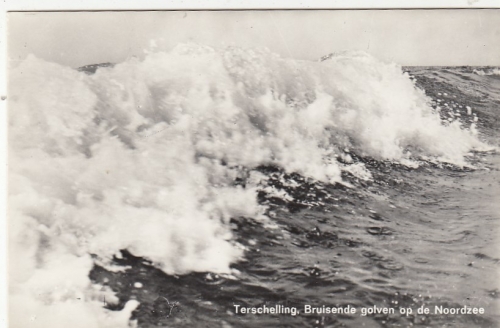 Terschelling, Bruisende golven op de Noordzee ngl G1747