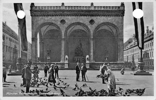 München Feldherrenhalle Taubenfütterung feldpgl1941 199.163