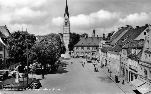 Pfaffenhofen an der Ilm Hauptstraße mit Kirche ngl 199.438