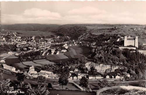 Eichstätt (Bayern) Blick mit der Willibaldsburg gl1955 199.450