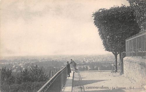 Frankreich 94 Chennevieres La Terrasse ngl 199.124