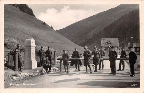 Österreich Brennergrenze Grenzstein gl 301.225