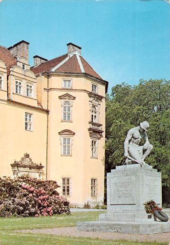 Celle Ehrenmal vor dem Schloß ngl 304.456