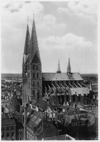 Lübeck Marienkirche vom Petrikirchturm ngl 304.863