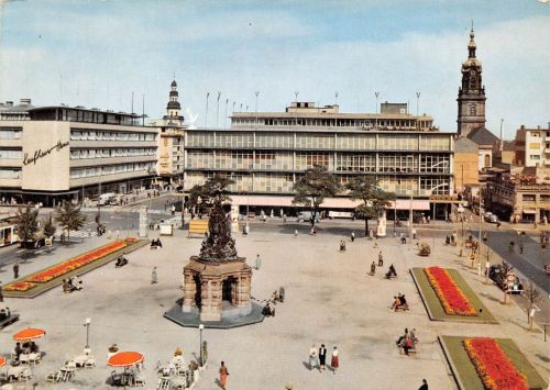 Mannheim Paradeplatz ngl 305.062