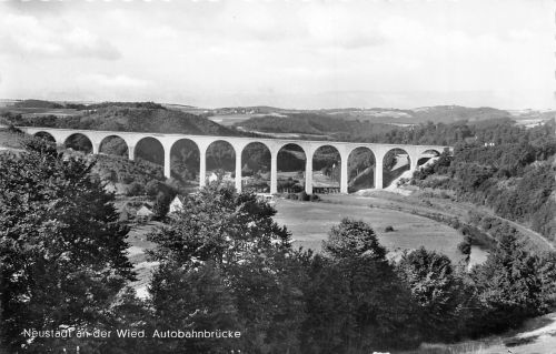 Neustadt an der Wied Autobahnbrücke ngl 305.307