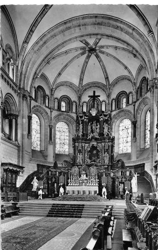 Trier Dom, Hochaltar ngl 305.322