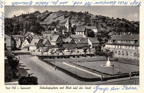 Bad Orb Bahnhofsplatz mit Blick auf die Stadt gl1961 305.444