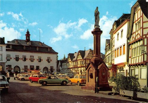 Linz a. Rhein Kastenholzplatz mit Rathaus ngl 305.861