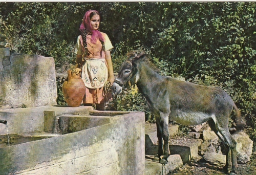 Greece, The fountain of the village ngl G5270