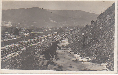 1.WK An Bahnlinie schanzen, Serbien? feldpgl1917 B0.729