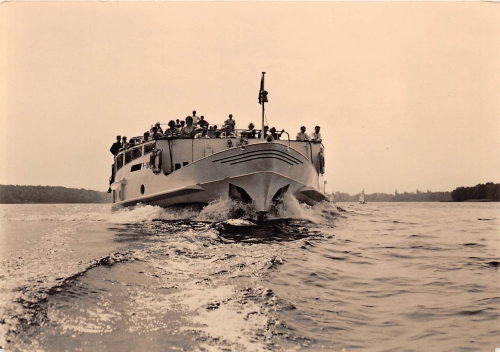 Berlin Luxusfahrgastschiff der Weißen Flotte "Friedrich Wolf" ngl 151.251