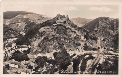 Altenahr a. d. Ahr mit Burgruine Are und Tunnels ngl 155.745