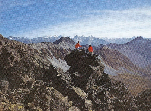 Rothorngipfel mit Ausblick auf Lenzerhorn, Berninagruppe, Piz Palü ngl E4974