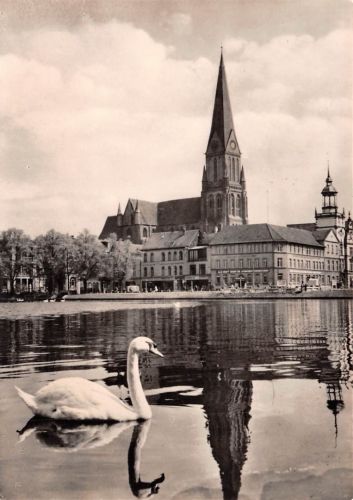 Schwerin Pfaffenteich mit Dom ngl 174.440