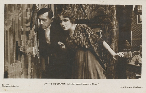 Porträt Lotte Neumann Hinter verschl. Türen ngl 115.661