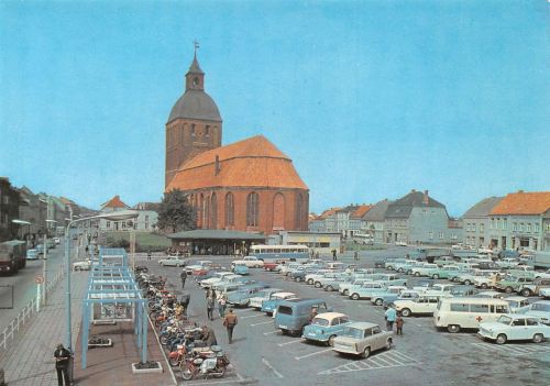Ribnitz-Dammgarten, Karl-Marx-Platz ngl 179.459