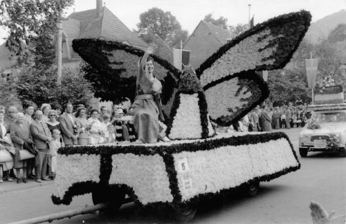 Bad Neuenahr Festwagen gl 182.539