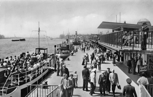 Hamburg-St. Pauli Landungsbrücken gl1960 185.749
