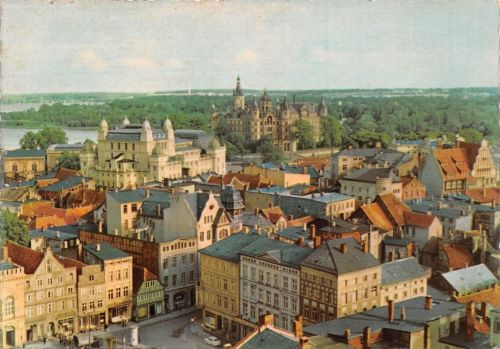 Schwerin Blick zum Schloß ngl 190.233