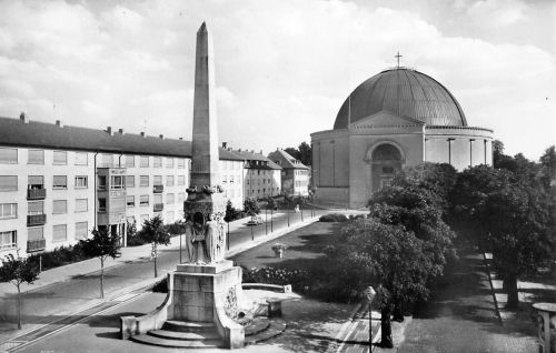 Darmstadt St.Ludwigskirche und Alice-Denkmal gl1966 191.596