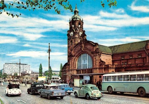 Wiesbaden Hauptbahnhof gl1970 193.511