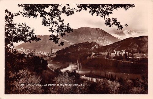 Frankreich Lourdes La Vallee et le Pic du Jer ngl 196.389