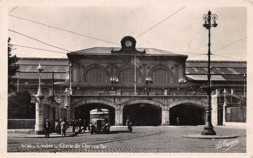 Frankreich Lyon Gare de Perrache ngl 196.400