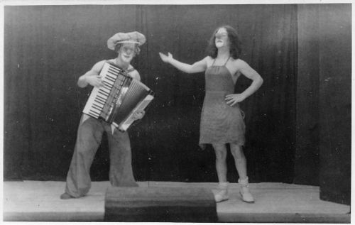 Zirkus Clown mit Akkordion FOTO ngl 196.596