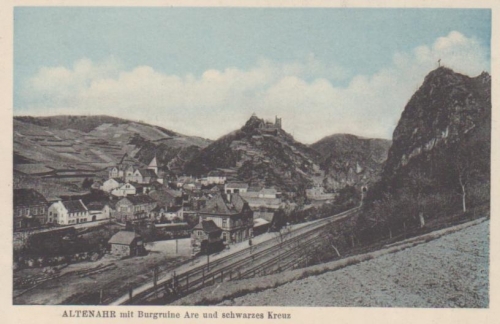 Altenahr Panorama mit Burgruine schw. Kreuz ngl 99.562