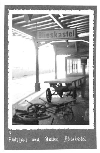 Blieskastel Amtshaus und Station REPRODUKTION keine AK ngl 197.595