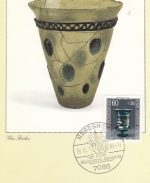 Dunkelgrüner Glas-Spitzbecher ngl F9301