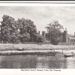 London, Hampton Court Palace from th Thames ngl F9552