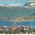 Norge, Tromsö, Utsikt over Tromsöysund mot Tromsdalstind ngl G1343