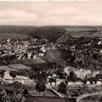 Eichstätt (Bayern) Blick mit der Willibaldsburg gl1955 199.450