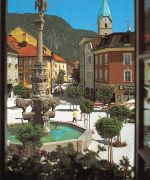 Bad Reichenhall Rathausplatz mit Wittelsbacherbrunnen ngl 305.689