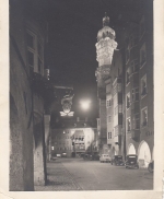 Innsbruck, Herzog Friedrichstrasse mit Goldenem Dachl bei Nacht gl1952 G5147